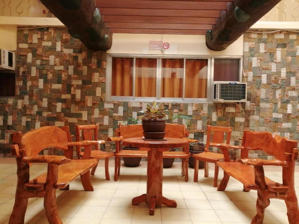 亚松森酒店 拉瓦格 外观 照片